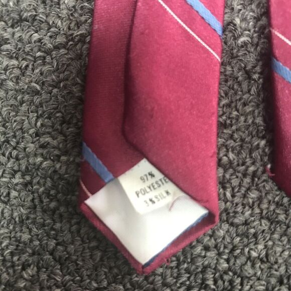 Wembley Men Dark Pink Gray Blue Lined Diagonal Polysilk Luxury Tie W:3” L:57” - Picture 3 of 7